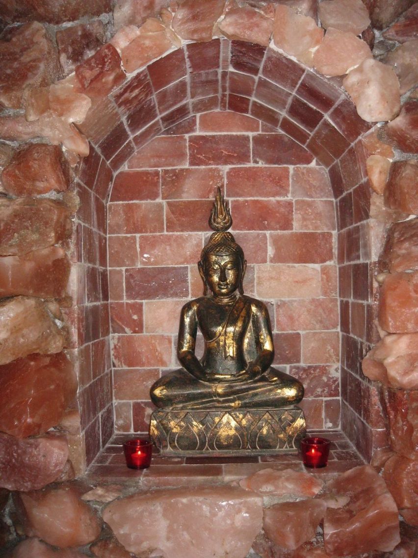 Buddha in der Salzgrotte